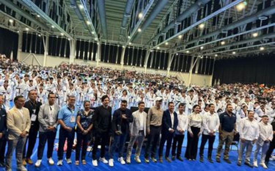 Autoridades y atletas de Taekwondo en el Centro de Convenciones de Tampico. | CortesíaAutoridades y atletas de Taekwondo en el Centro de Convenciones de Tampico